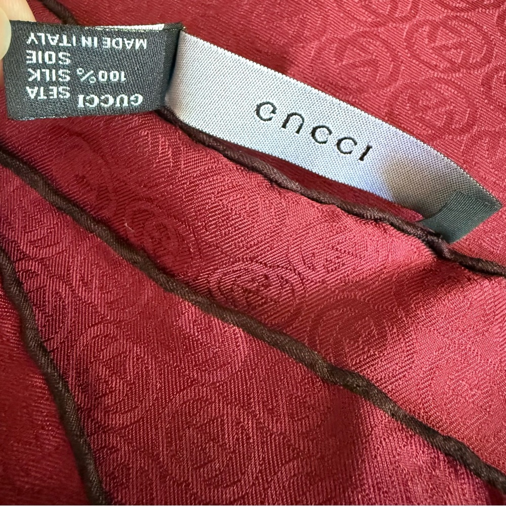 GUCCI Monogram Silk Scarf Burgundy - Picture 7 of 10